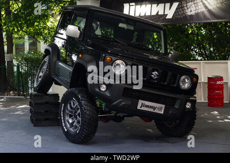 Un nero Suzuki Jimny GAN. 2019 edizione del Parco Valentino car show ospita le vetture da molti marchi e i progettisti di automobili nel Parco del Valentino a Torino, Italia. Foto Stock