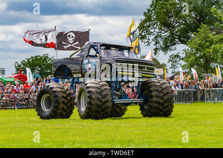 18 & 19 giugno 2019 - Royal Contea di Cheshire Show - Big Pete e Grim Reaper Monster Trucks Foto Stock