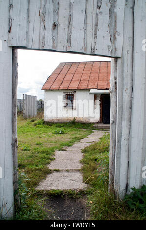 Perm Russia, cottage tramite gateway aperto a Perm-36 di Gulag Foto Stock