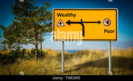 Cartello stradale direzione modo per ricchi o poveri Foto Stock