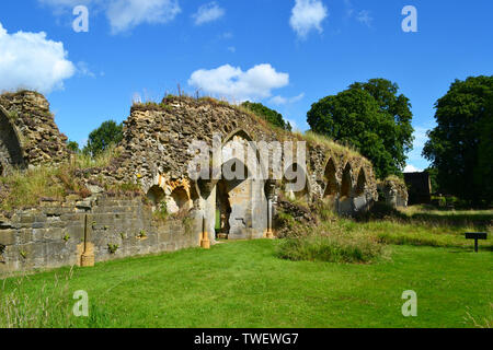 La sacrestia, Hailes Abbazia Abbazia cistercense, due miglia a nord-est di Winchcombe, Gloucestershire, England, Regno Unito Foto Stock