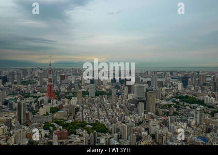 Tokyo, Giappone, 1st, Giugno 2017. La vista dell'area di Roppongi. Roppongi è un distretto di Minato, Tokyo, Giappone Foto Stock