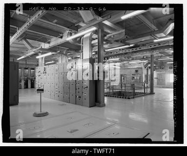 Acqua di processo edificio, TRA-605, interno. Primo piano. Le apparecchiature elettriche nella metà sinistra della vista. La telecamera è nell'angolo nord-ovest affacciata a sud-est. Negativo INL NO. HD46-27-1. ; Mike gru, fotografo, 2-2005 - Idaho National Engineering Laboratory, Test Area reattore, materiali e test di progettazione di reattori, Scoville, Butte County, ID Foto Stock