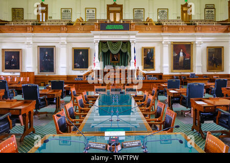 AUSTIN, Texas - Interno della camera del Senato della legislatura dello Stato del Texas all'interno del Campidoglio dello Stato del Texas ad Austin, Texas. Foto Stock