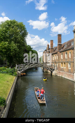 Ponte matematico sopra la camma di fiume al college di Queens 2019 Foto Stock