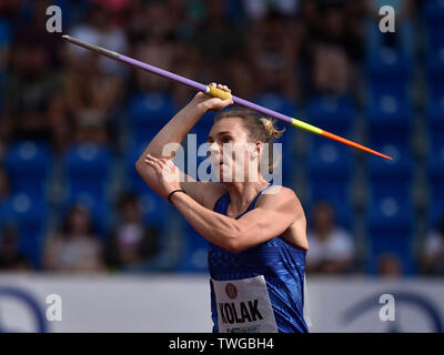 Ostrava, Repubblica Ceca. Xx Giugno, 2019. Sara Kolak (Croazia) compete nel giavellotto durante la Ostrava Golden Spike, un IAAF World Challenge meeting di atletica, in Ostrava, Repubblica Ceca, il 20 giugno 2019. Credito: Jaroslav Ozana/CTK foto/Alamy Live News Foto Stock