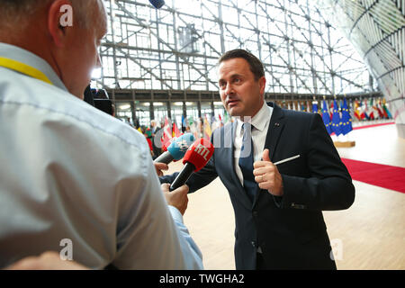 (190620) -- Bruxelles, 20 giugno 2019 (Xinhua) -- Primo ministro del Lussemburgo Xavier Bettel arriva l'estate UE vertice di Bruxelles, Belgio, 20 giugno 2019. (Xinhua/Zhang Cheng) Foto Stock