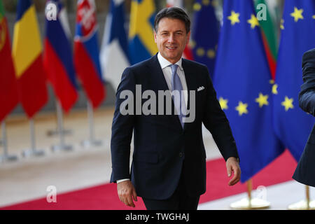 (190620) -- Bruxelles, 20 giugno 2019 (Xinhua) -- Primo Ministro italiano Giuseppe Conte arriva l'estate UE vertice di Bruxelles, Belgio, il 20 giugno 2019. (Xinhua/Zhang Cheng) Foto Stock