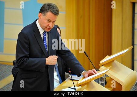 Edinburgh, Regno Unito. Il 20 giugno 2019. Nella foto: Murdo Fraser MSP Stage 3 Procedura: pianificazione (Scozia) Bill nella camera del parlamento scozzese. Foto Stock