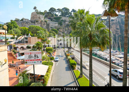 Fontvieille, Monaco - Giugno 13, 2014: città moderna centro commerciale Foto Stock