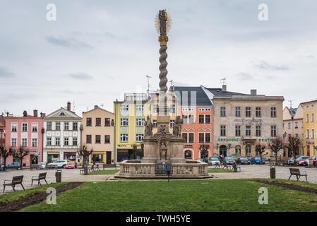 Colonna mariana su un Mirove namesti (Piazza della pace) nella città di Broumov Nachod nel distretto di Repubblica Ceca Foto Stock