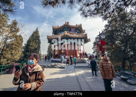 Guanmiao Pavilion nel Parco Jingshan a Pechino in Cina Foto Stock