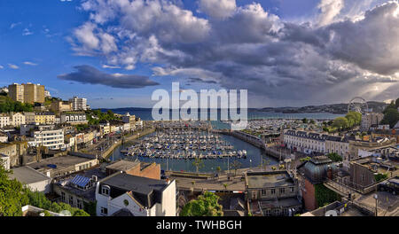 GB - DEVON: Panormamic vista di Torquay porto e città (HDR-immagine) Foto Stock