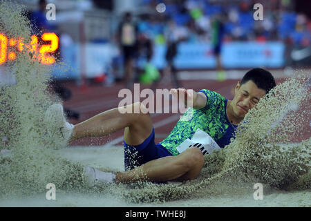 Ostrava, Repubblica Ceca. Xx Giugno, 2019. JIANAN Wang dalla Cina compete salto in lungo uomini presso la IAAF World Challenge Golden Spike evento in Ostrava nella Repubblica Ceca. Credito: Slavek Ruta/ZUMA filo/Alamy Live News Foto Stock