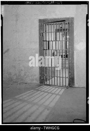 Secondo piano, cella camera no. 2, dettaglio della porta da est - Charleston County Jail, 21 Magazine Street, Charleston, Contea di Charleston, Sc; Mills, Robert; Barbot; Seyle; prezzo, Virginia B, trasmettitore Foto Stock