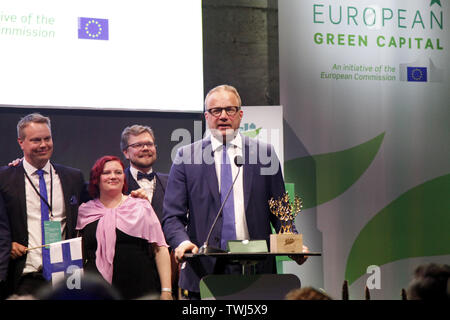 Oslo, Norvegia. Xx Giugno, 2019. Pekka Timonen, sindaco della Finlandia Lahti, parla durante una cerimonia di premiazione per il Premio Capitale verde europea a Oslo, Norvegia, 20 giugno 2019. La città di Lahti in Finlandia meridionale di giovedì ha vinto la Commissione europea il Premio Capitale verde europea per il 2021 come la città è particolarmente forte nei settori della qualità dell'aria, rifiuti, la crescita verde e eco-innovazione. Credito: Liang Youchang/Xinhua/Alamy Live News Foto Stock