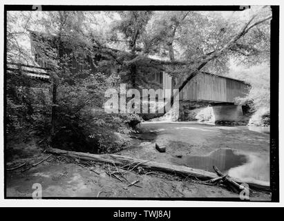 Elevazione laterale. - Red Oak Creek bridge spanning (grande) Red Oak Creek, Huel strada marrone (coperto Bridge Road), Woodbury, Meriwether County, GA Foto Stock