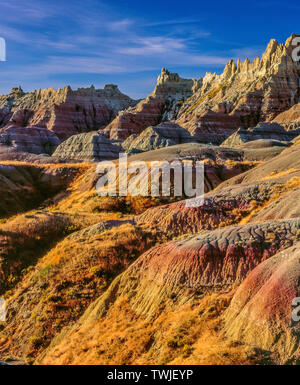 Giallo tumuli, Badlands deserto, Parco nazionale Badlands, Dakota del Sud Foto Stock