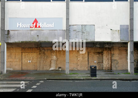 Chiuse e abbandonate shop, Freeman Street, Grimsby. Foto Stock