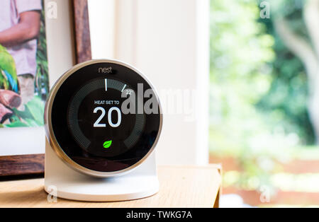 "Nest" termostato Foto Stock