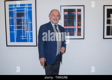 L'apertura 'Round Trip> Parigi New York' da Elliott Erwitt Foto Stock