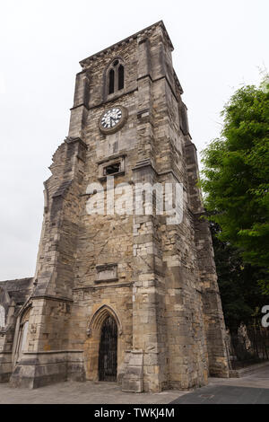 Holyrood Chiesa Santa o Rood chiesa fu uno dei cinque originali chiese che serve il vecchio della città murata di Southampton, Inghilterra. Costruito nel 1320, la stazione di Coira Foto Stock