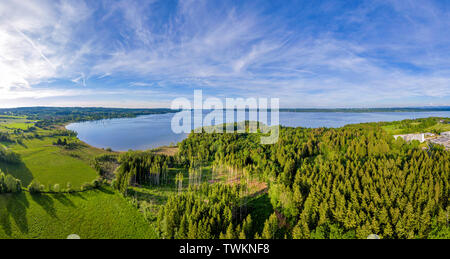 Vista sul lago di Starnberg vicino Tutzing, Alta Baviera, Baviera, Germania, Europa Foto Stock