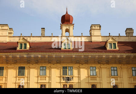 Una parte del tetto del Palazzo Esterhazy a Eisenstadt (Burgenland, Austria) Foto Stock