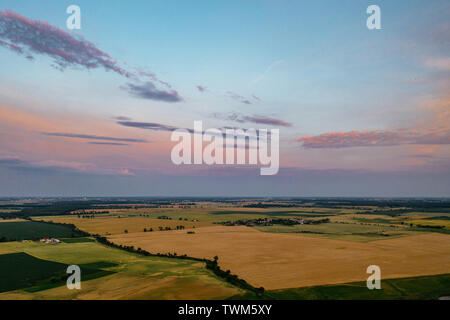 La sera tardi il tramonto sul lago, flat-terre di Polonia. Foto Stock