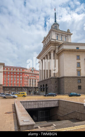 Monumentale era comunista eredità architettonica nel centro di Sofia, Bulgaria. Foto Stock