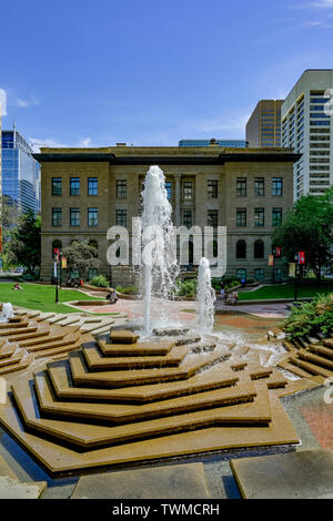 Edificio storico, McDougall del Centro, uno dei primi grandi edifici di pietra arenaria a Calgary, Alberta, Canada Foto Stock