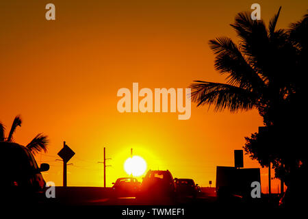 Tramonto sulla Florida Keys Overseas Highway ('Seven-Mile ponte") nella maratona, Florida, Stati Uniti d'America. Foto Stock