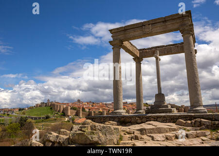 Avila de los Caballeros. I quattro post, Los cuatro postes. Monumento cristiana nella città di Ávila, Castiglia e Leon, Spagna Foto Stock