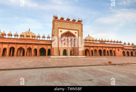 Historic Jama Masjid moschea costruito con pietra arenaria rossa al Fatehpur Sikri Agra India Foto Stock