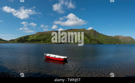 Storvatnet lago vicino Bleik, Andoya, Vesteralen, Norvegia Foto Stock