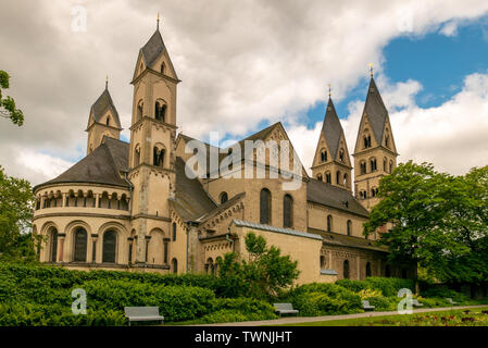 KOBLENZ - GERMANIA - Giugno 11, 2019: la Basilica di San Castor è la chiesa più antica di Coblenza dello stato tedesco della Renania Palatinato. È locat Foto Stock