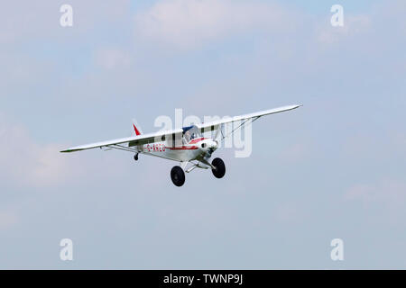 Piper PA-18-150 Super Cub G-AREO Foto Stock