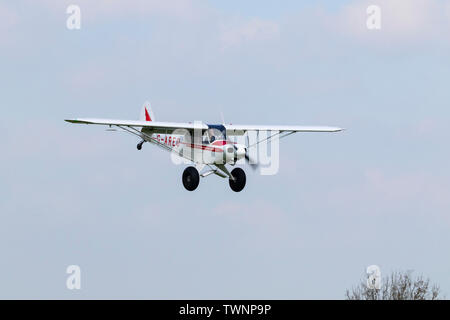 Piper PA-18-150 Super Cub G-AREO Foto Stock