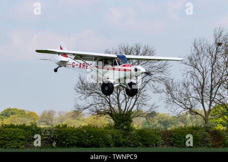 Piper PA-18-150 Super Cub G-AREO Foto Stock