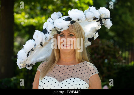 Ascot Berkshire, Regno Unito. Il 22 giugno, 2019. Alison Brunton il giorno cinque del Royal Ascot, Ascot Racecourse. Credito: Maureen McLean/Alamy Live News Foto Stock
