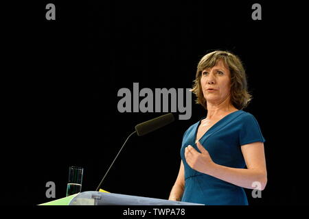 Vienna, Austria. 22st giugno, 2019. Assemblea Nazionale del Partito Verde di Vienna. Elezione della lista dei candidati dal Partito Verde di Vienna per le elezioni del Consiglio Nazionale il 29 settembre 2019. La foto mostra il futuro vicesindaco di Vienna, Birgit Hebein. Credit: Franz PERC/Alamy Live News Foto Stock