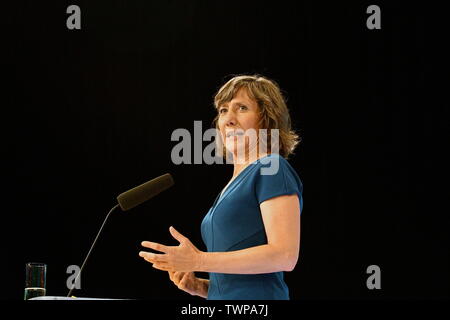 Vienna, Austria. 22st giugno, 2019. Assemblea Nazionale del Partito Verde di Vienna. Elezione della lista dei candidati dal Partito Verde di Vienna per le elezioni del Consiglio Nazionale il 29 settembre 2019. La foto mostra il futuro vicesindaco di Vienna, Birgit Hebein. Credit: Franz PERC/Alamy Live News Foto Stock