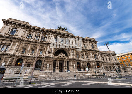 La Corte suprema di cassazione palace 1889-1911 (Corte di Cassazione). Palazzo di Giustizia in Piazza Cavour (Town Square), Roma Centro, Italia Foto Stock