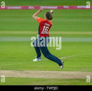 Vitalità Womens International. T20 Inghilterra v West Indies. 21 giugno. 2019 Northamptonshire County Cricket Ground : Kate Croce di Inghilterra in azione nel Northamptonshire County Cricket Ground Foto Stock