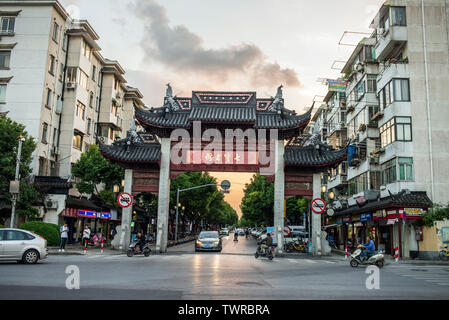 L'acqua di vecchia città di Qibao nella periferia di Shanghai in Cina Foto Stock