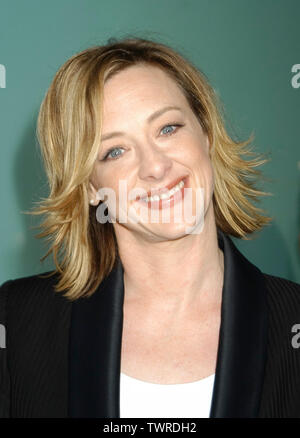Joan Cusack in prima mondiale della "scuola di roccia' alla Cupola di glossari affini al ArcLight Hollywood in Hollywood, CA. L'evento ha avuto luogo il mercoledì 24 settembre, 2003. Photo credit: SBM / PictureLux Riferimento File # 33790-2576SMBPLX per solo uso editoriale - Tutti i diritti riservati Foto Stock