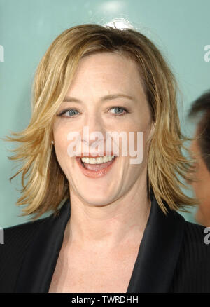 Joan Cusack in prima mondiale della "scuola di roccia' alla Cupola di glossari affini al ArcLight Hollywood in Hollywood, CA. L'evento ha avuto luogo il mercoledì 24 settembre, 2003. Photo credit: SBM / PictureLux Riferimento File # 33790-2575SMBPLX per solo uso editoriale - Tutti i diritti riservati Foto Stock