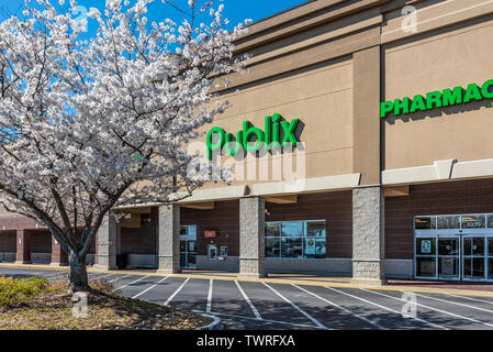 Publix Super mercato (il più grande e veloce-crescente di proprietà dei dipendenti della catena di supermercati negli Stati Uniti) in Lawrenceville (Metro Atlanta, Georgia. (USA) Foto Stock