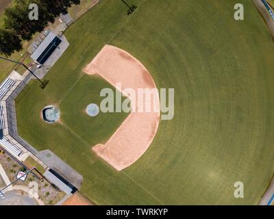 Una vista da sopra di un campo di baseball presso il catcher's mound Foto Stock