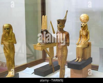 CAIRO, Egitto- SETTEMBRE, 26, 2016: colpo di statuette dalla tomba di Tutankhamon in Egitto Foto Stock